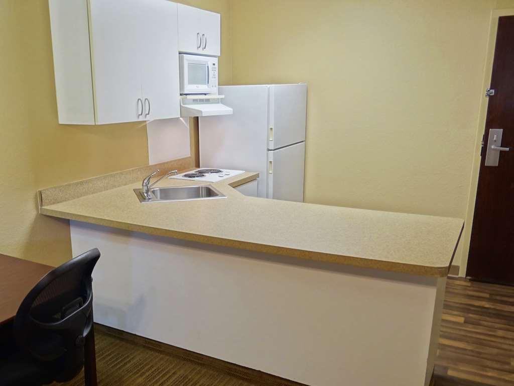 Extended Stay America Select Suites - Detroit - Roseville Ruang foto