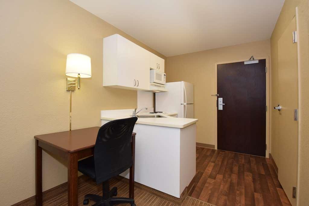 Extended Stay America Select Suites - Detroit - Roseville Ruang foto