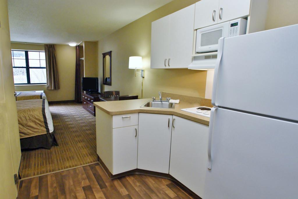 Extended Stay America Select Suites - Detroit - Roseville Bagian luar foto