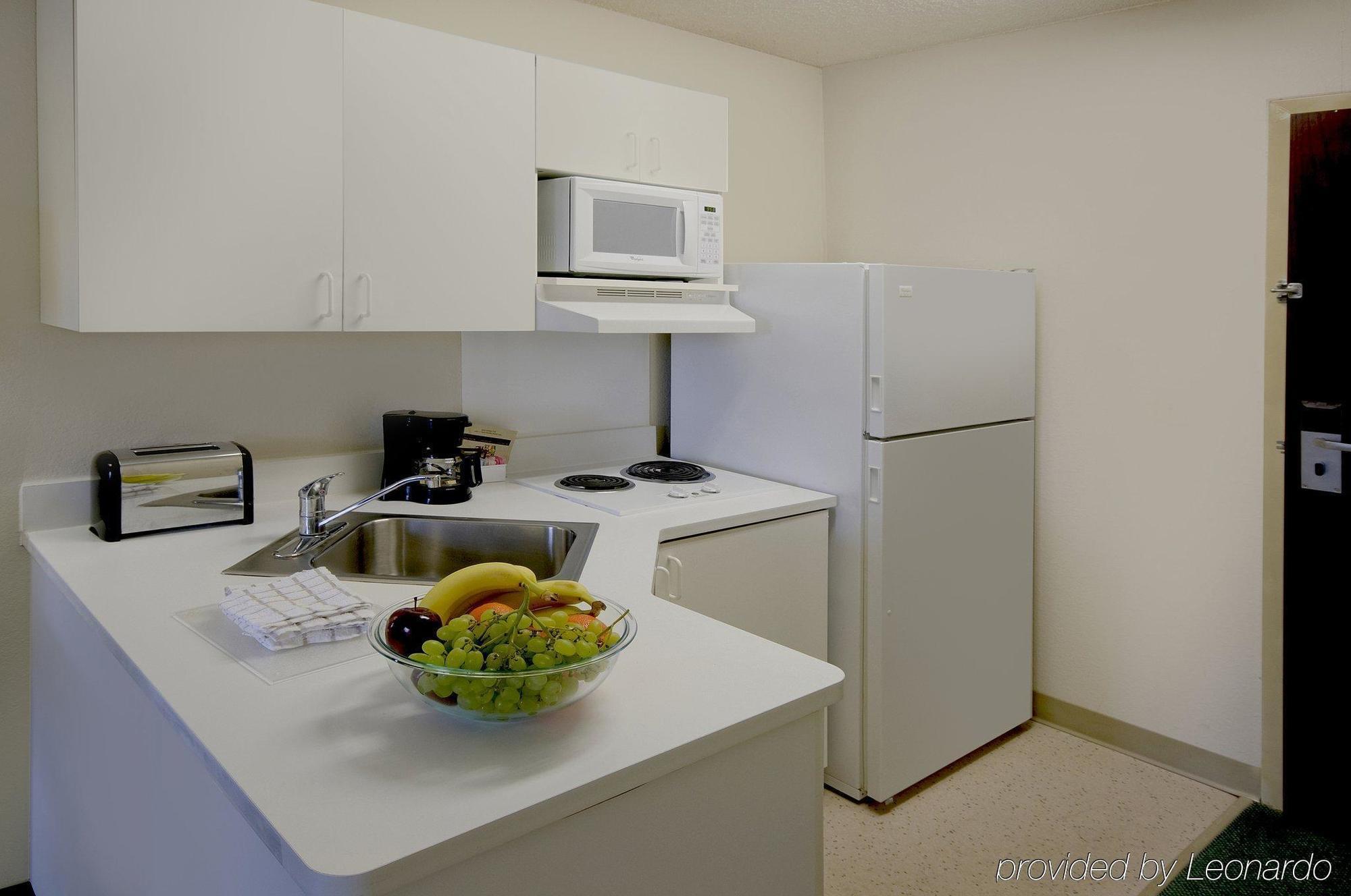 Extended Stay America Select Suites - Detroit - Roseville Bagian luar foto